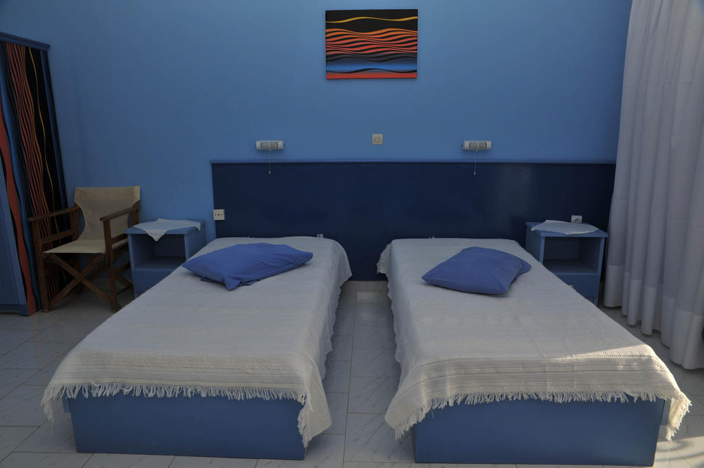 Efstathia Hotel Xirokambos  Zimmer foto
